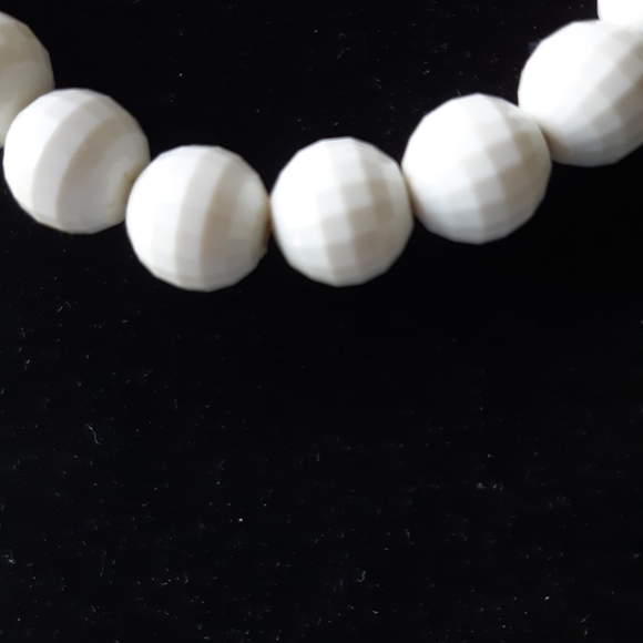 Vintage Monet White Bead Necklace - Picture 1 of 8